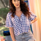 Vivian Foxx in 'Vivian Foxx is horny for a strangers cock'