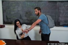 Jasmine Jae - Sexy Professor Jasmine Jae teaches her student a lesson he won't forget | Picture (19)
