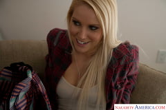 Vanessa Cage - Vanessa Cage has nothing to worry about when it comes to books and tuition because she takes good care of her sugardaddy | Picture (30)